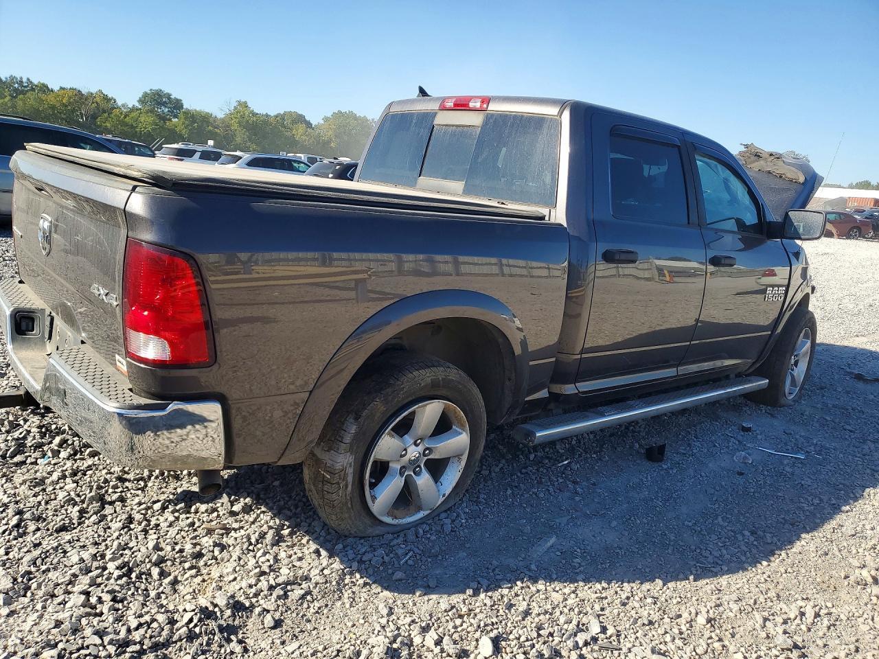 2015 Dodge RAM 1500 SLT