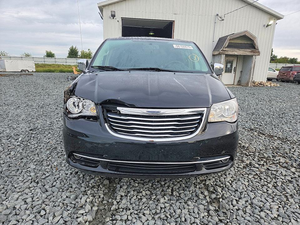 2015 Chrysler Town & Country Touring L