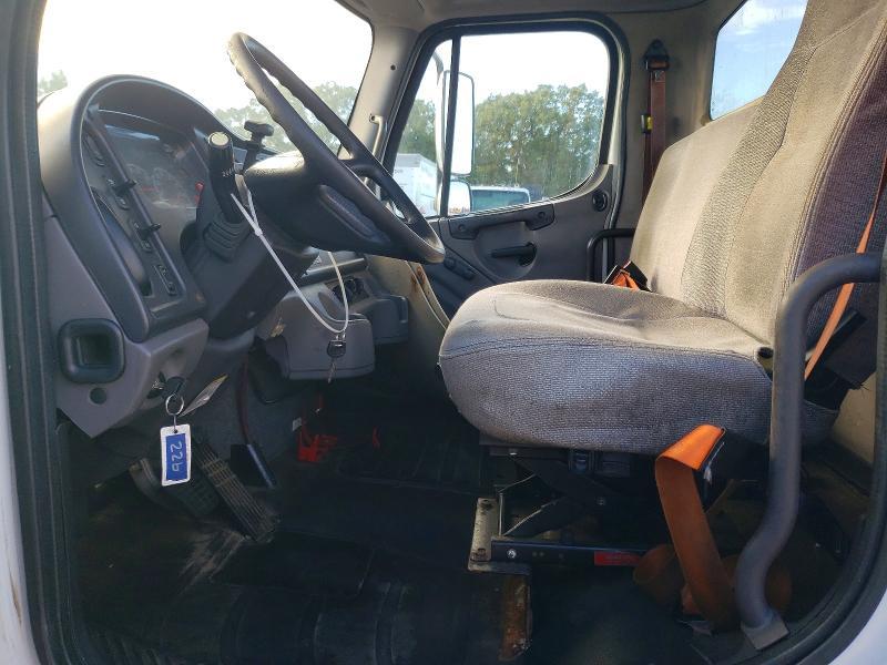 2015 Freightliner M2 106 Medium Duty