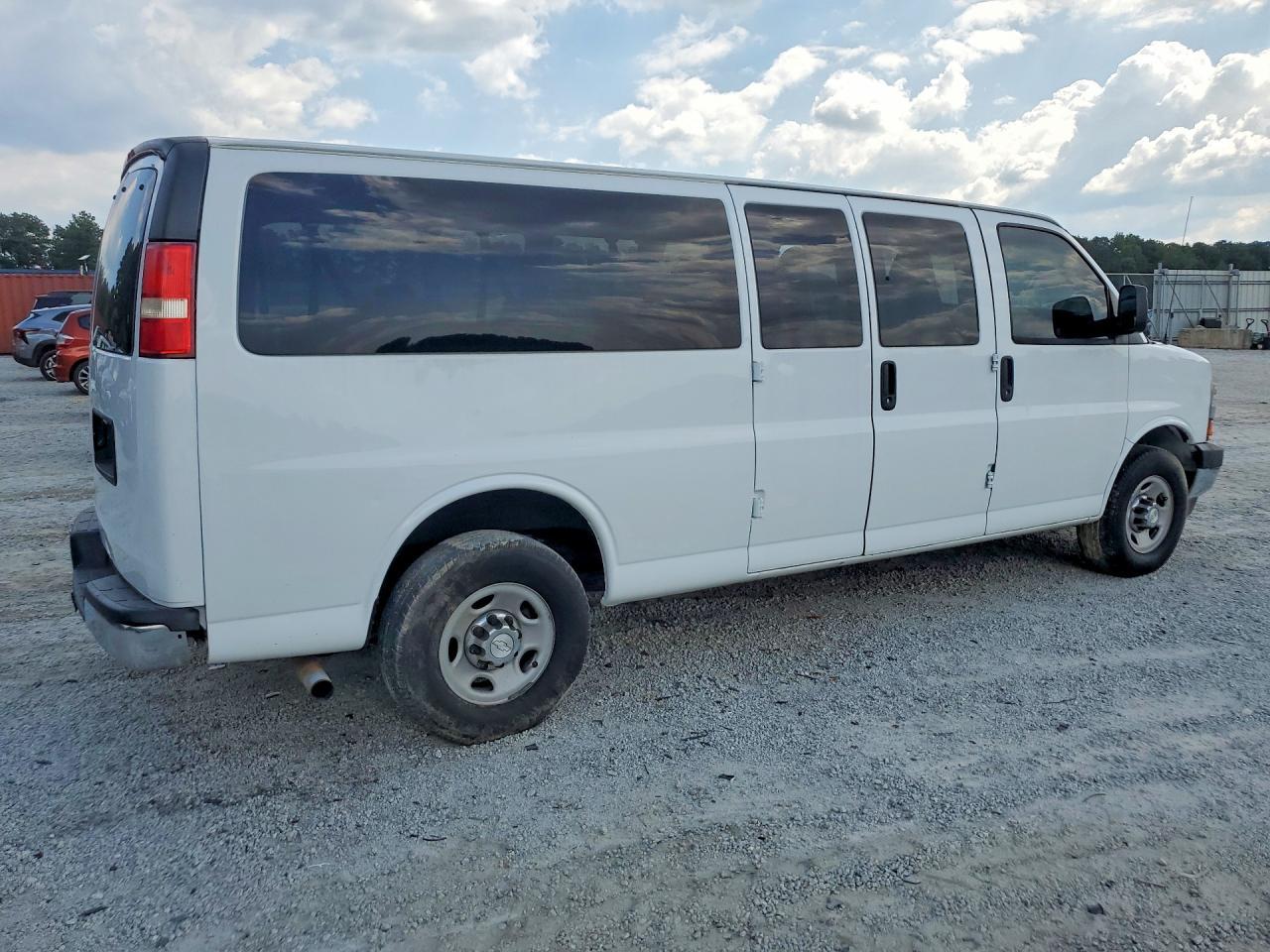 2017 Chevrolet Express G3500 LT