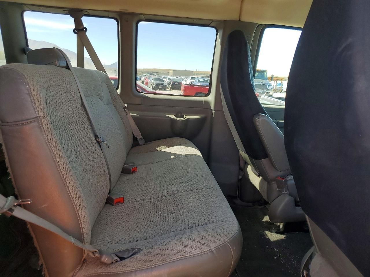 2017 Chevrolet Express G3500 LT