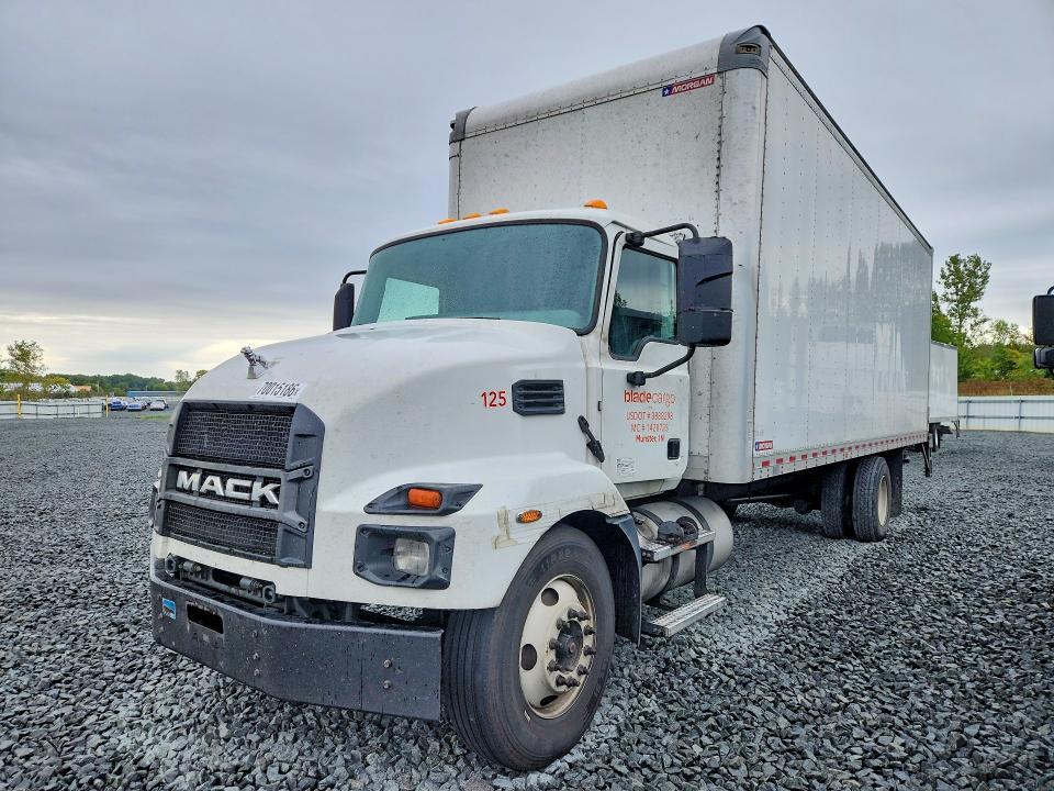 2022 Mack MD BOX Truck