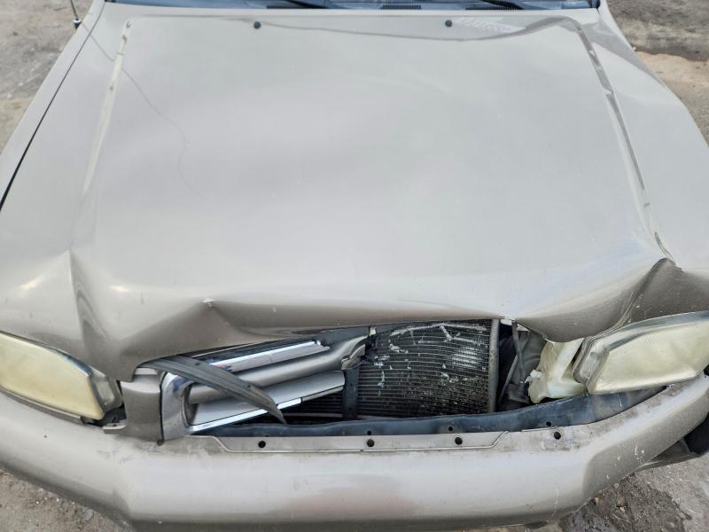 2001 Nissan Pathfinder SE
