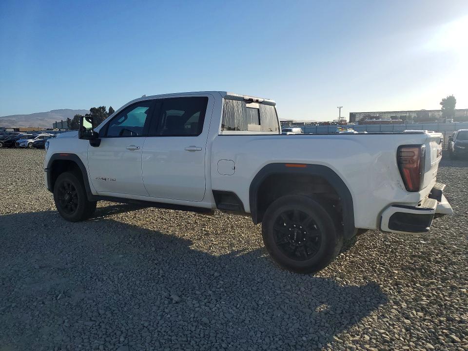 2026 GMC Sierra K2500 AT4