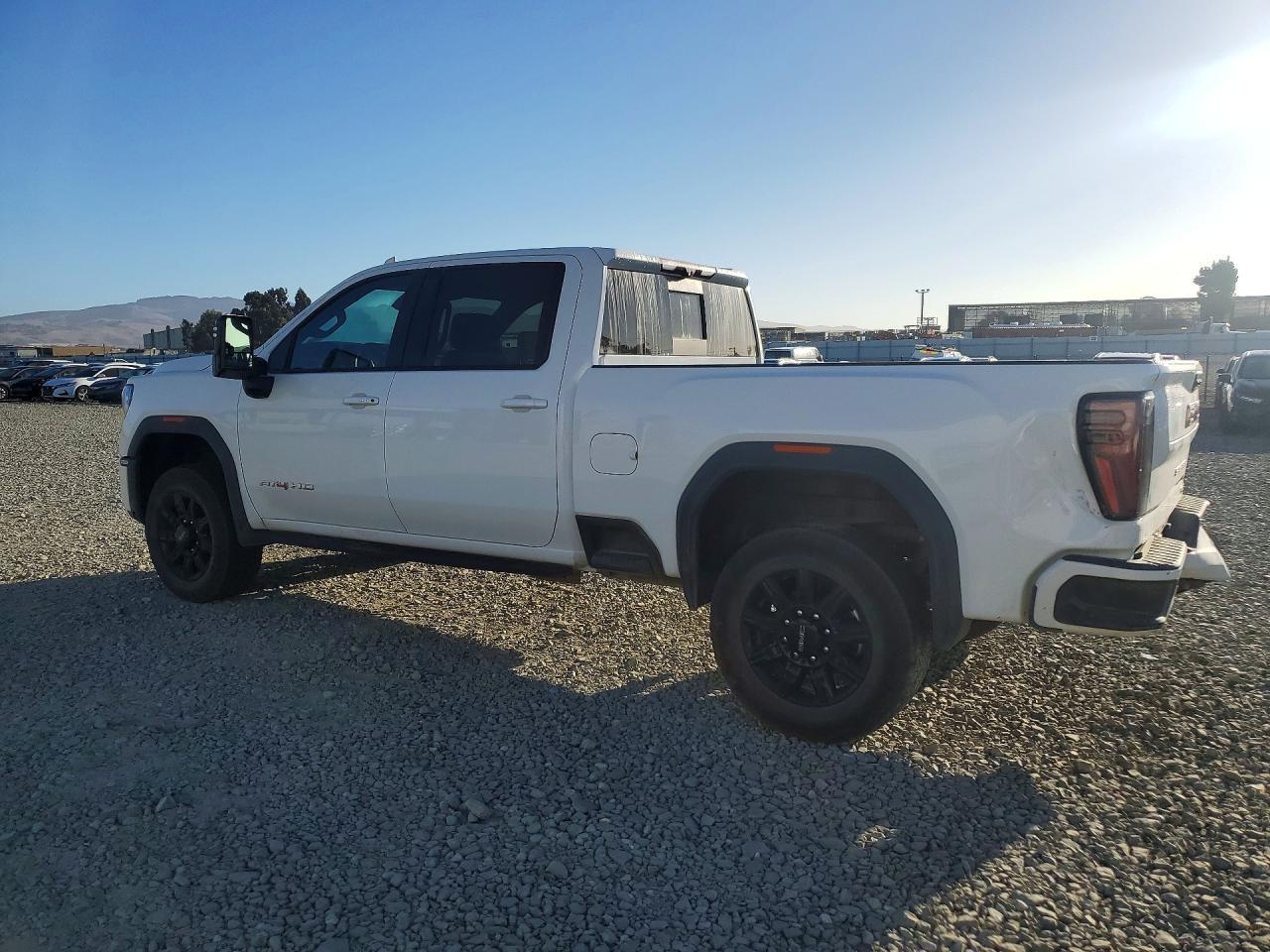 2026 GMC Sierra K2500 AT4