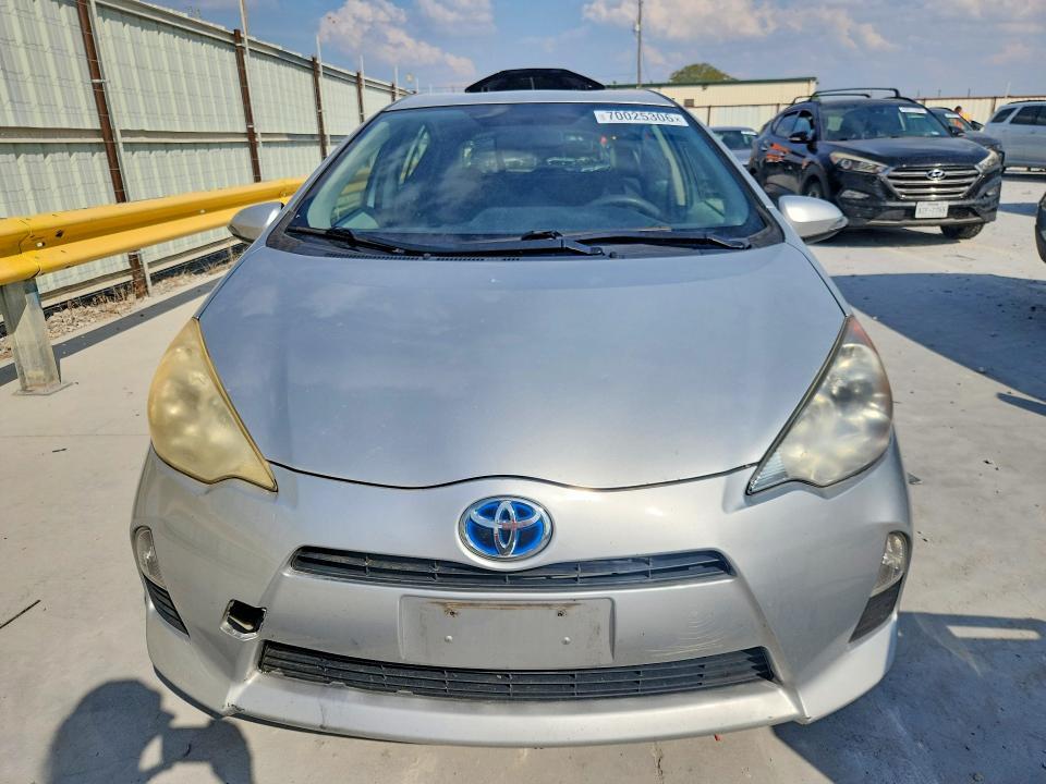 2013 Toyota Prius C TWO