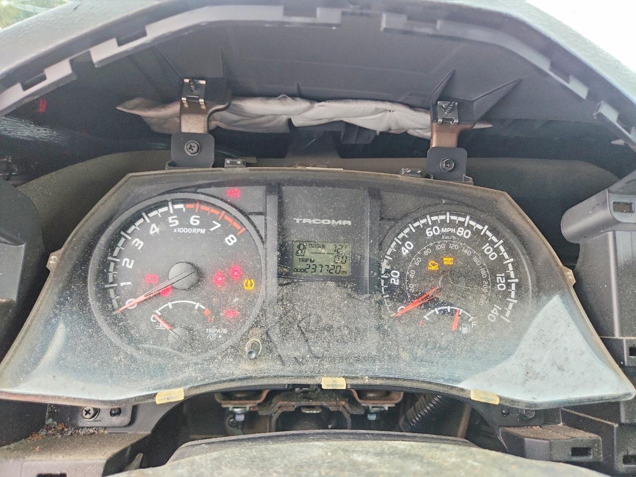 2017 Toyota Tacoma SR