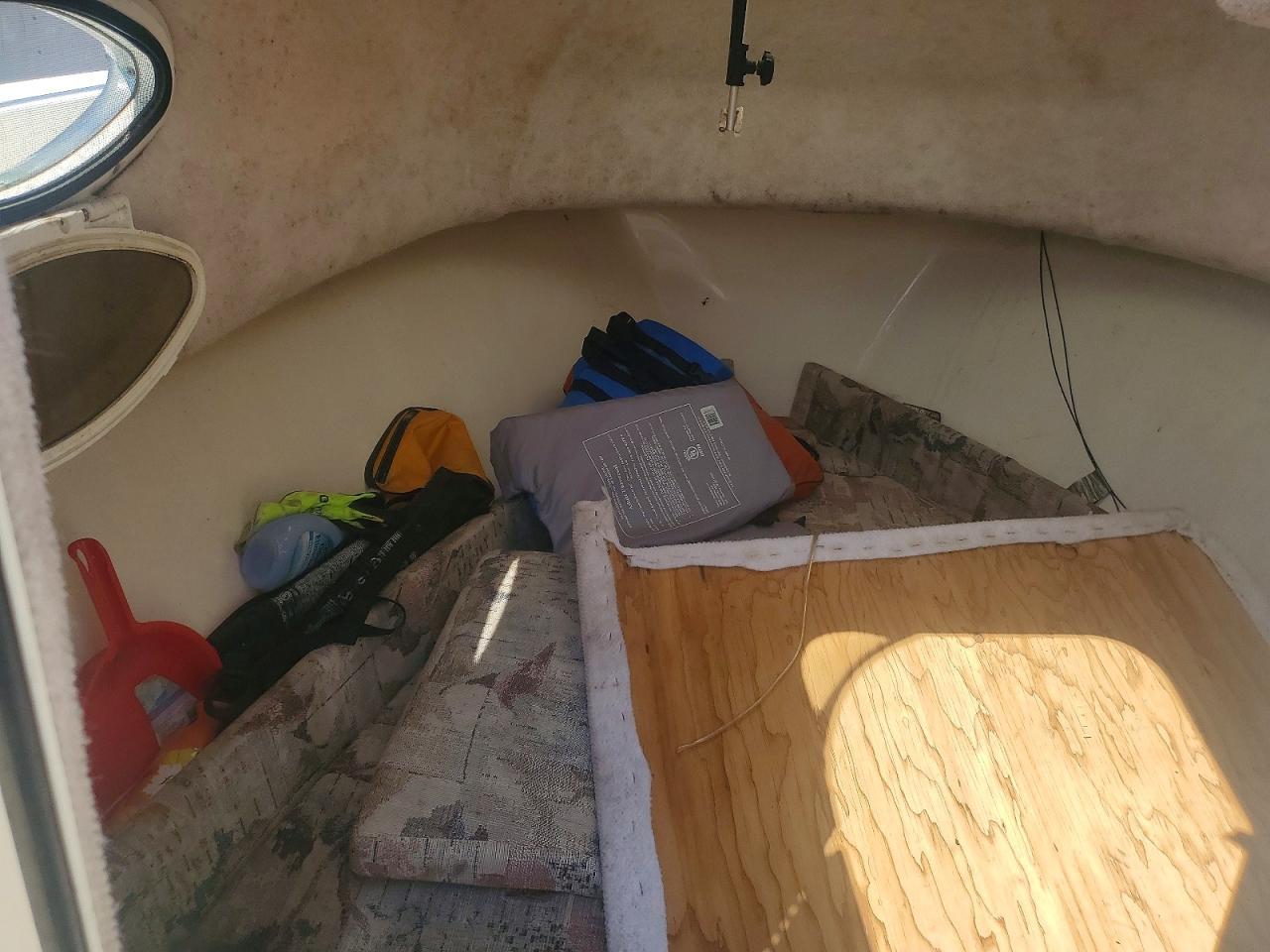2001 Sea Hunt Victory 215-Boat
