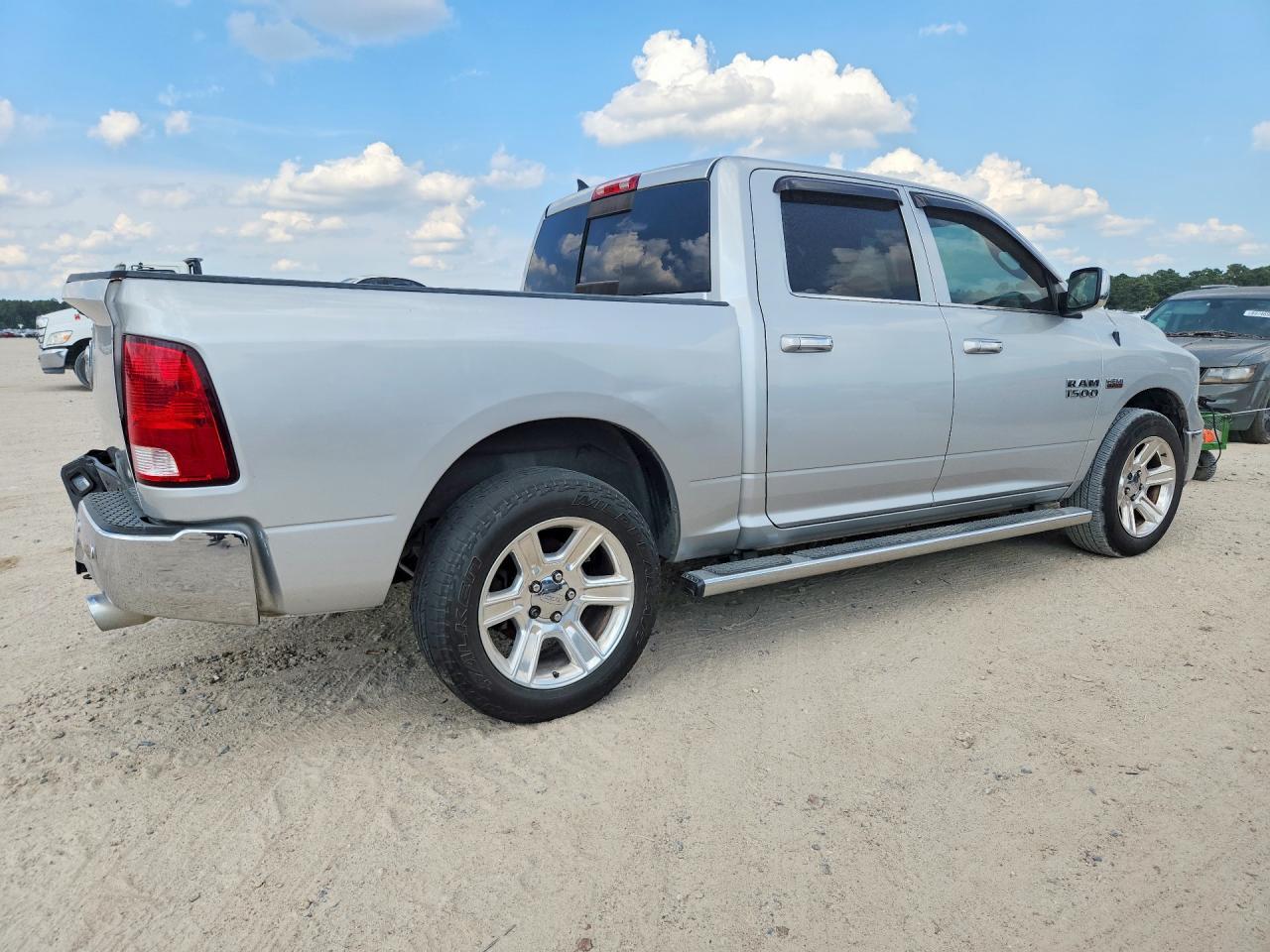2017 Dodge RAM 1500 SLT