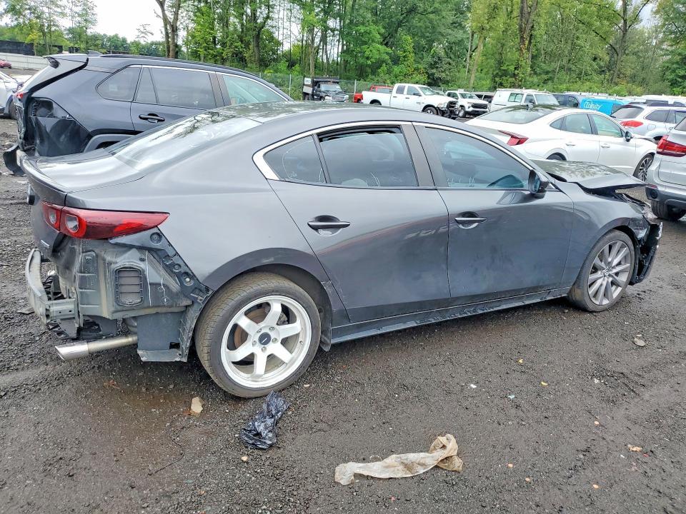 2022 Mazda 3 Select