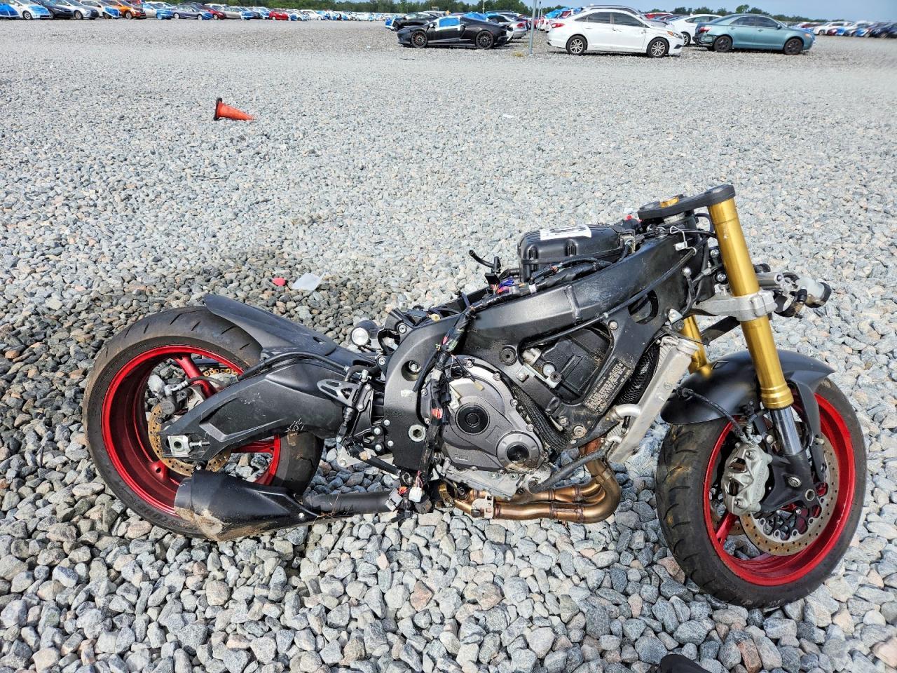 2026 Suzuki GSX-R750