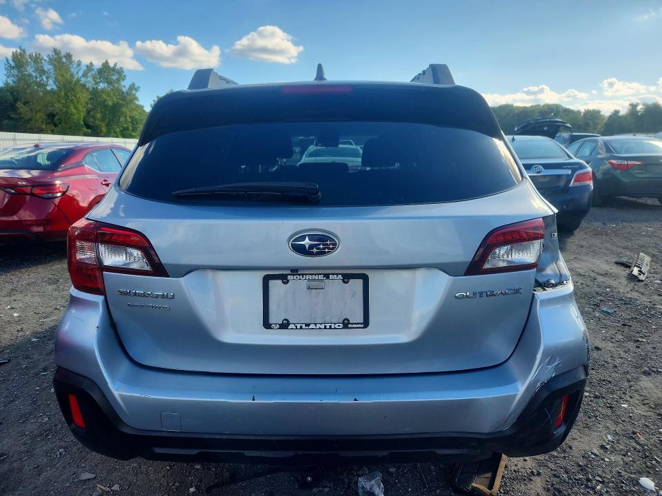 2018 Subaru Outback 2.5i Premium
