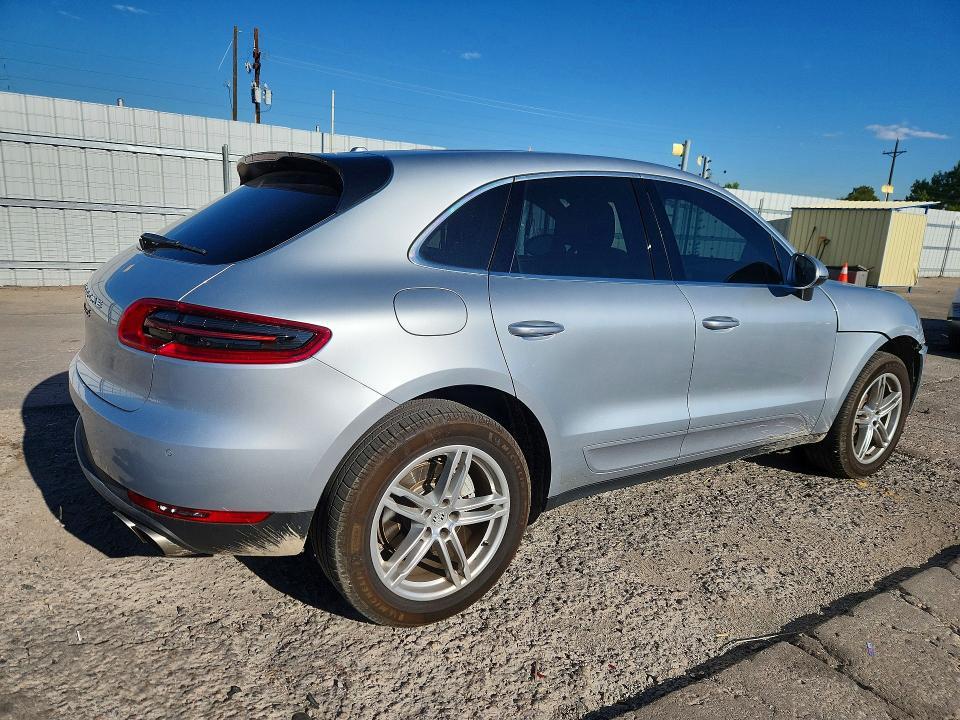 2015 Porsche Macan S