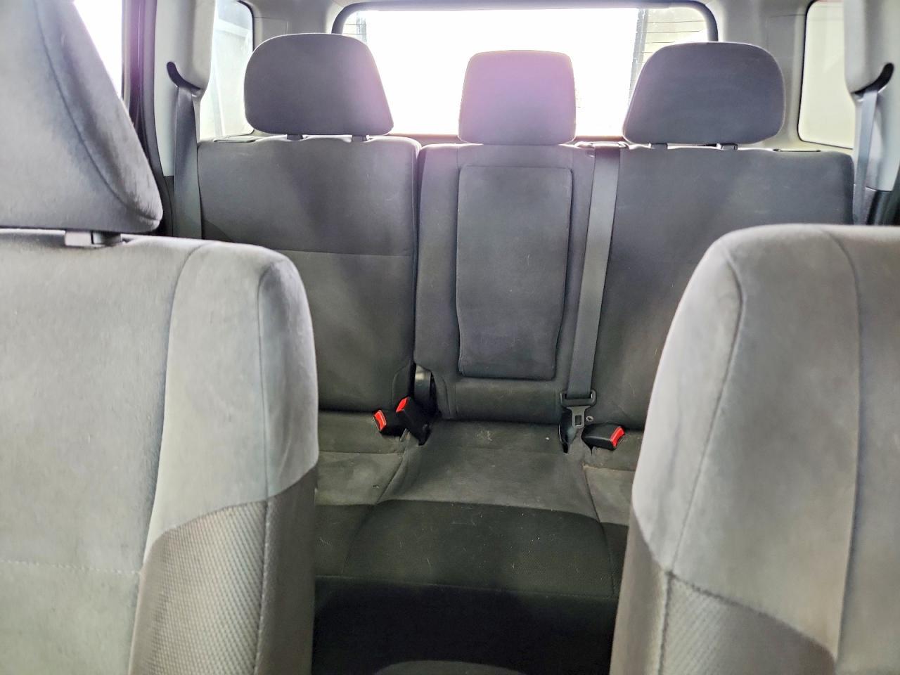 2003 Mitsubishi Outlander LS