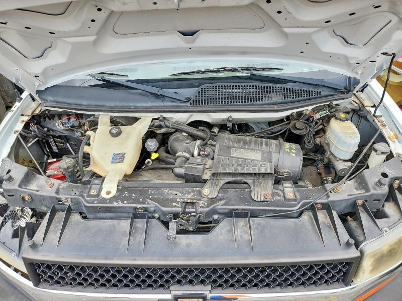 2010 Chevrolet Express G3500 Shuttle Bus