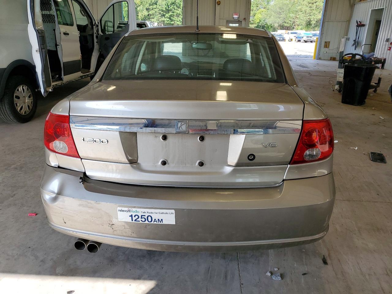 2003 Saturn L300
