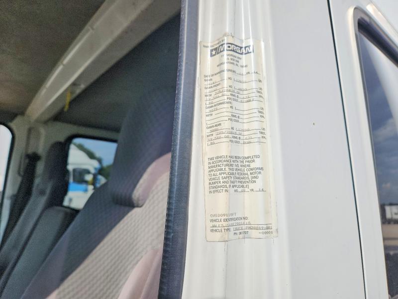 2015 Isuzu NQR BOX Truck