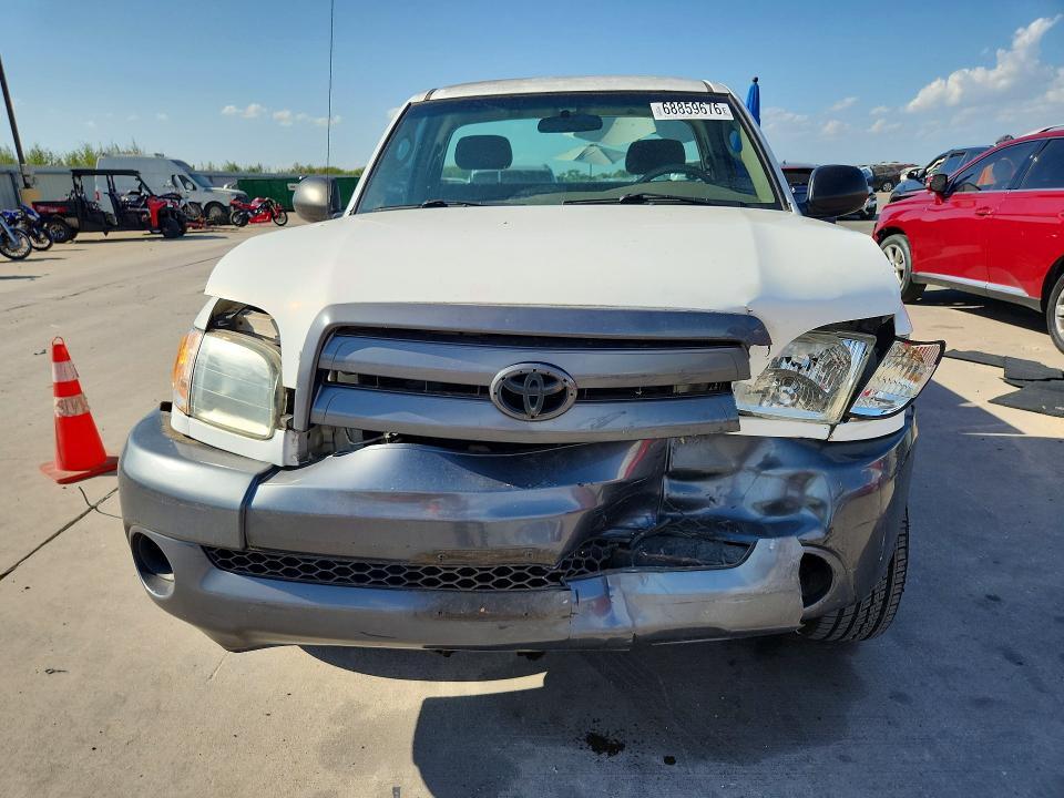 2003 Toyota Tundra Base