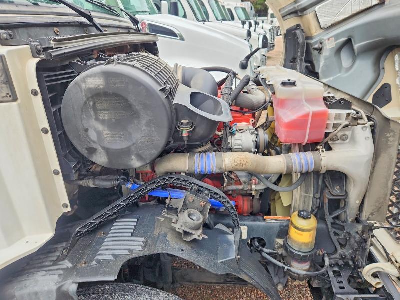 2018 Volvo VNL Semi Truck