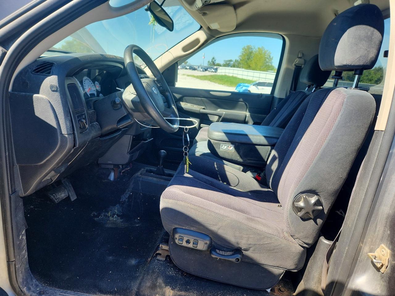 2005 Dodge RAM 1500 ST