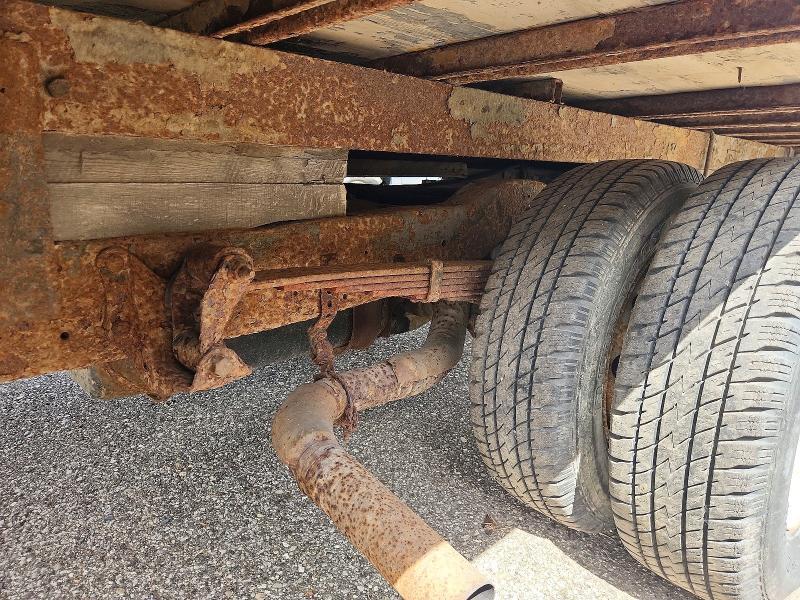 2001 Ford E350 BOX Truck