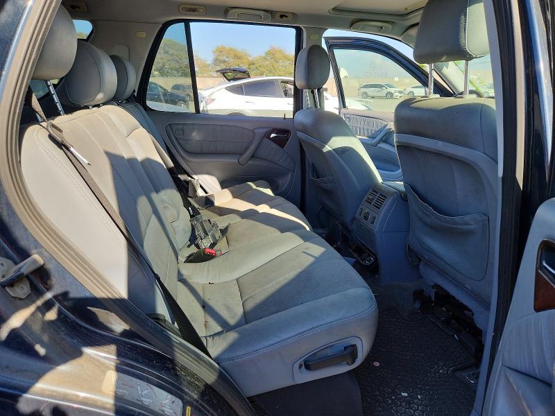2002 Mercedes-Benz ML 320