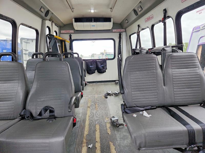 2010 Chevrolet Express G3500 Shuttle Bus