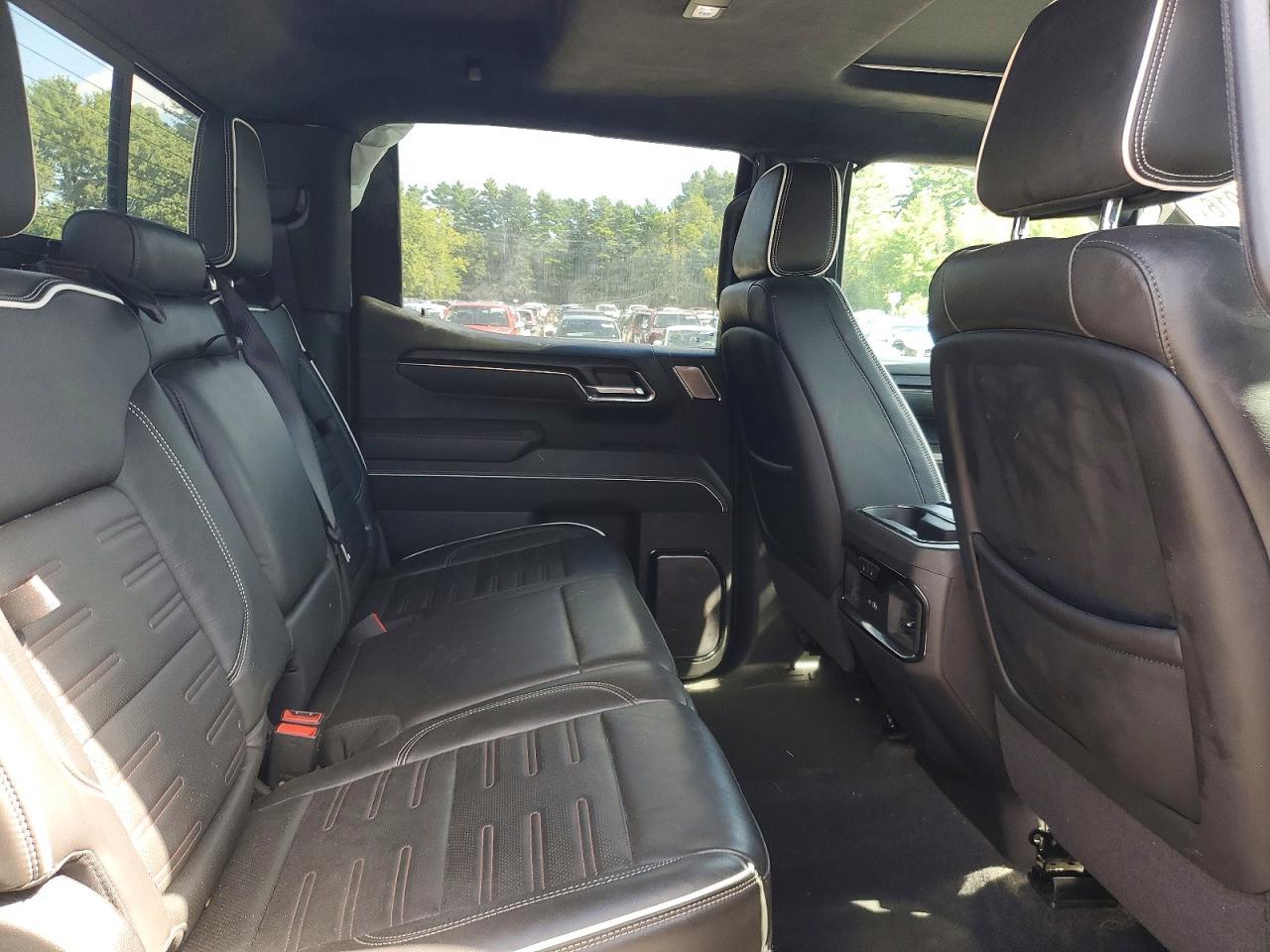 2024 GMC Sierra K1500 AT4X