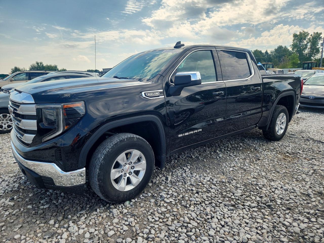 2023 GMC Sierra K1500 SLE