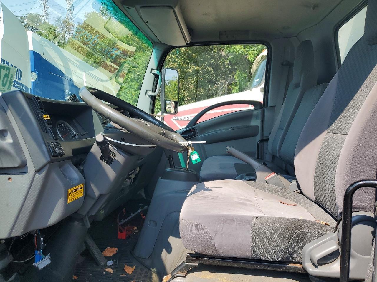 2014 Isuzu NQR Refrigerated BOX Truck