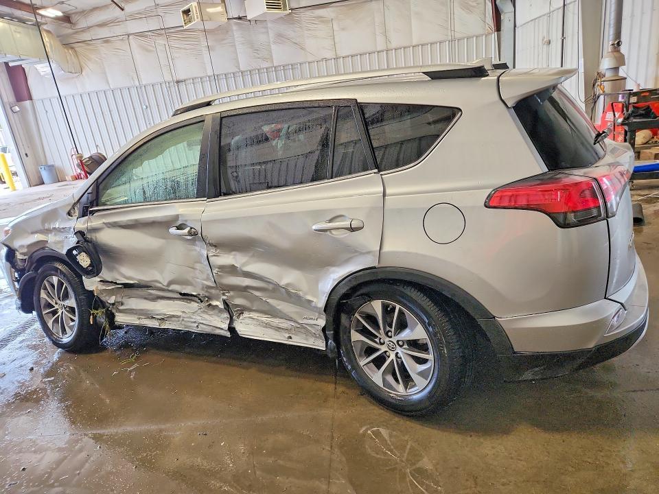 2016 Toyota Rav4 HV XLE