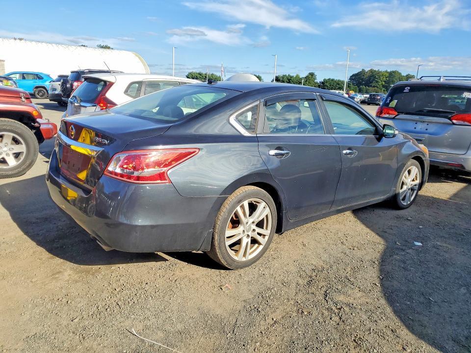 2013 Nissan Altima 3.5 S