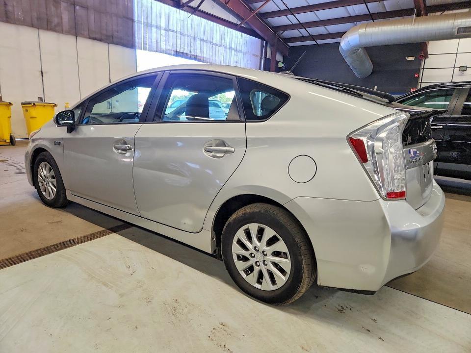 2014 Toyota Prius Plug-IN Hybrid Base