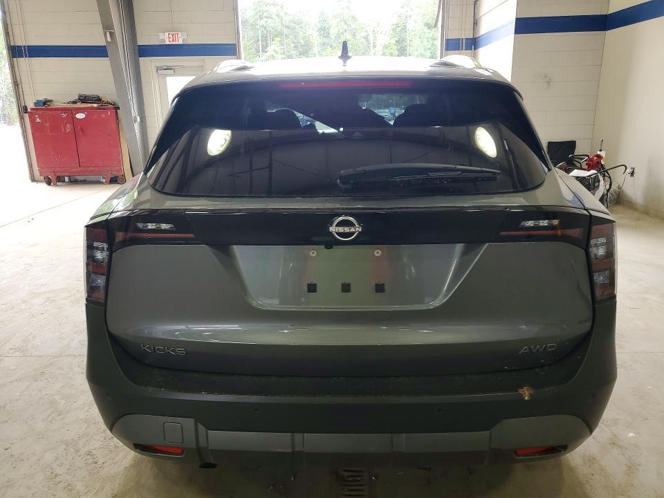 2026 Nissan Kicks SV