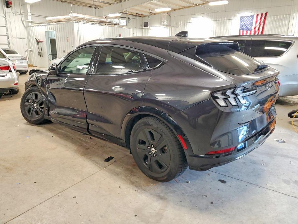 2022 Ford Mustang Mach-E California Route 1