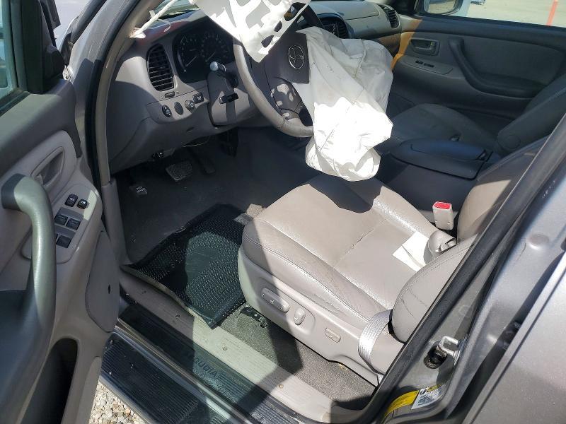 2005 Toyota Sequoia SR5