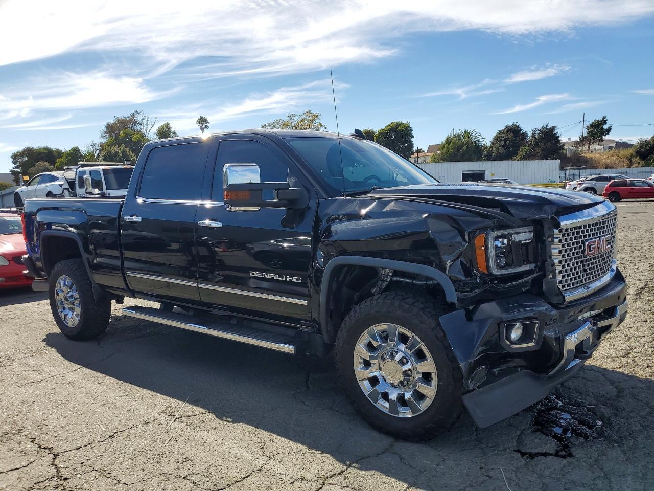 2016 GMC Sierra K2500 Denali
