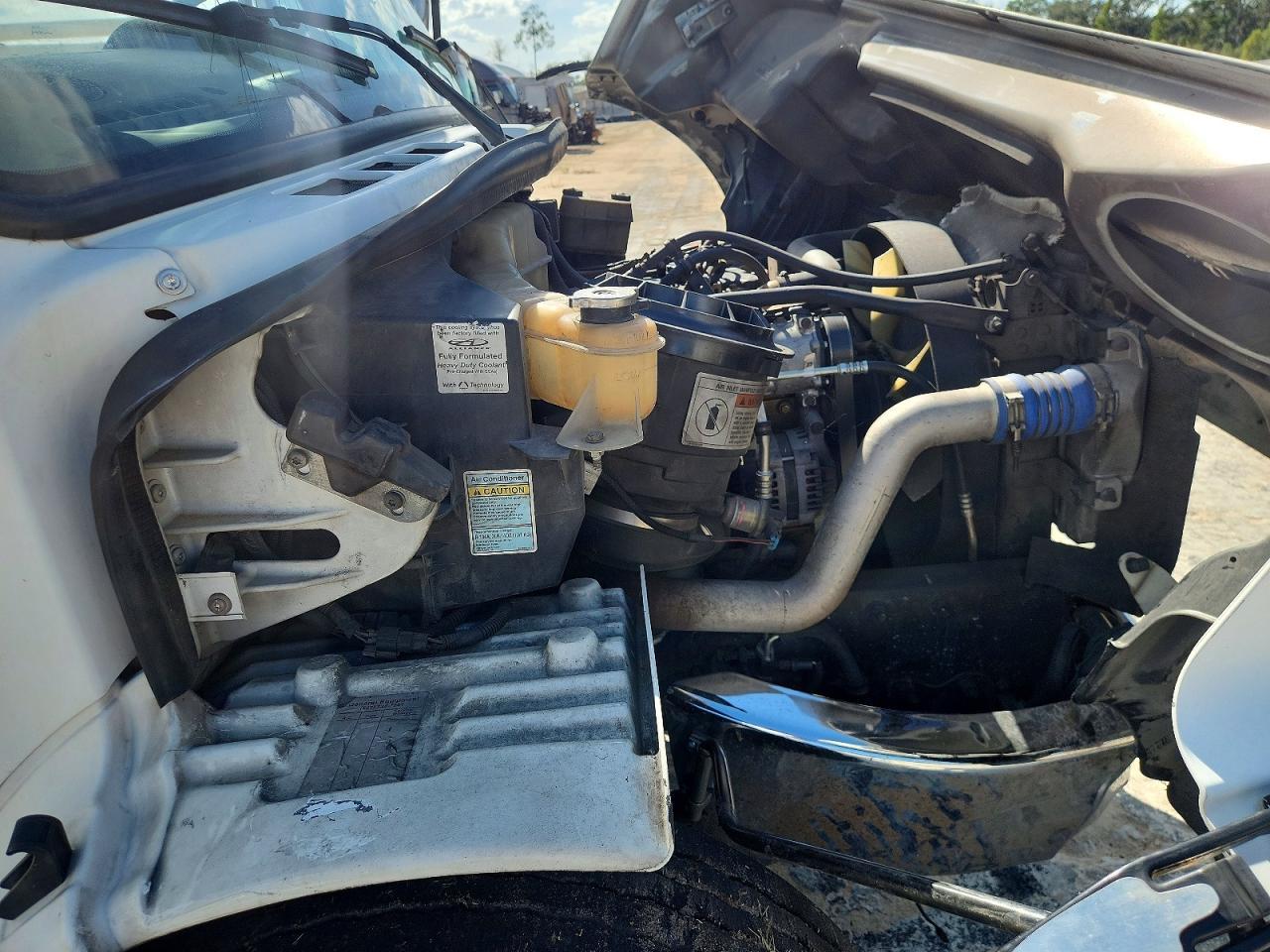 2005 Freightliner Sport Chassis 106
