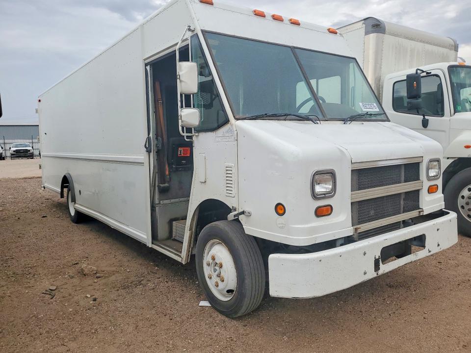2004 Freightliner MT45 Chassis Delivery Truck