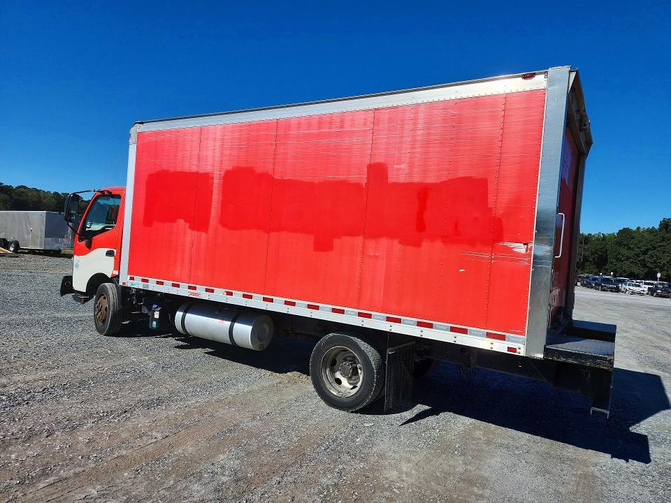 2017 Hino 195 BOX Truck