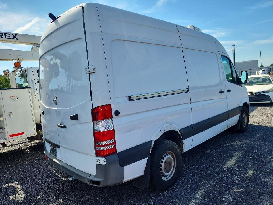 2015 Freightliner Sprinter 2500 Refrigerated Delivery van