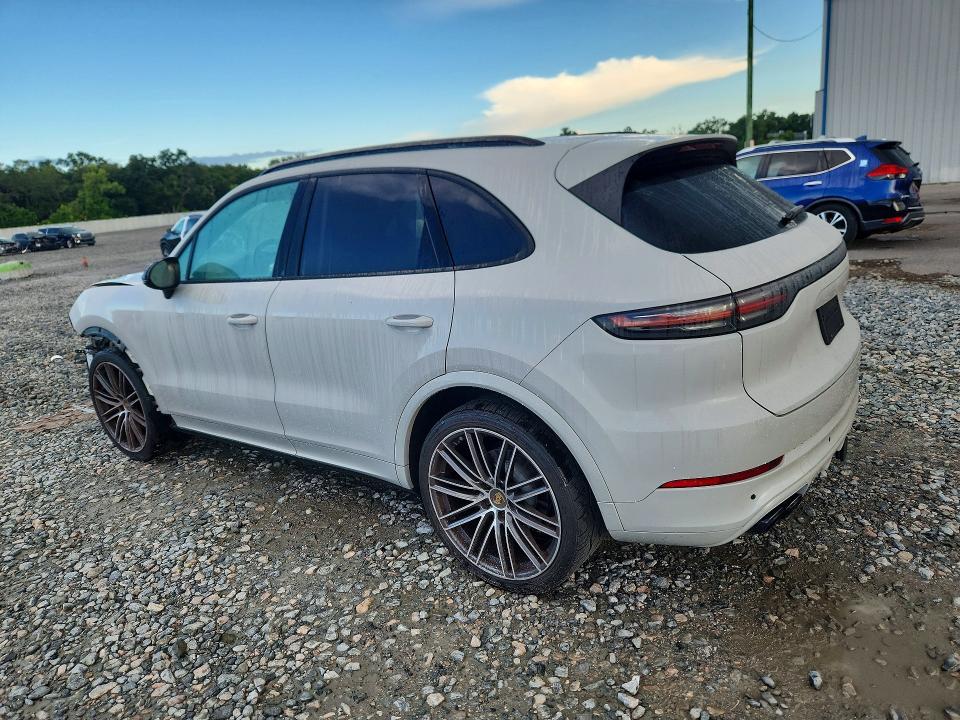 2022 Porsche Cayenne