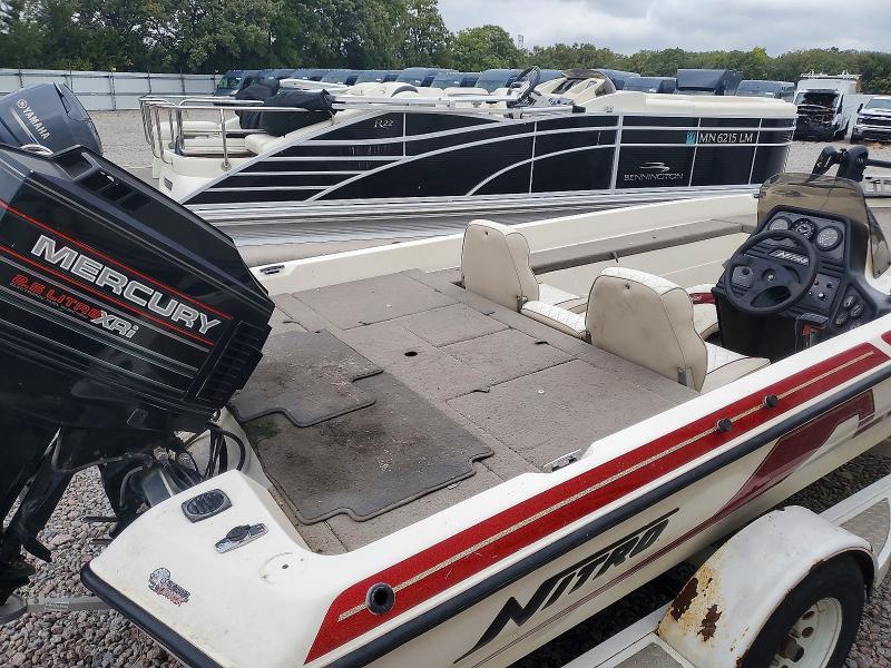 1995 Tracker Nitro Boat
