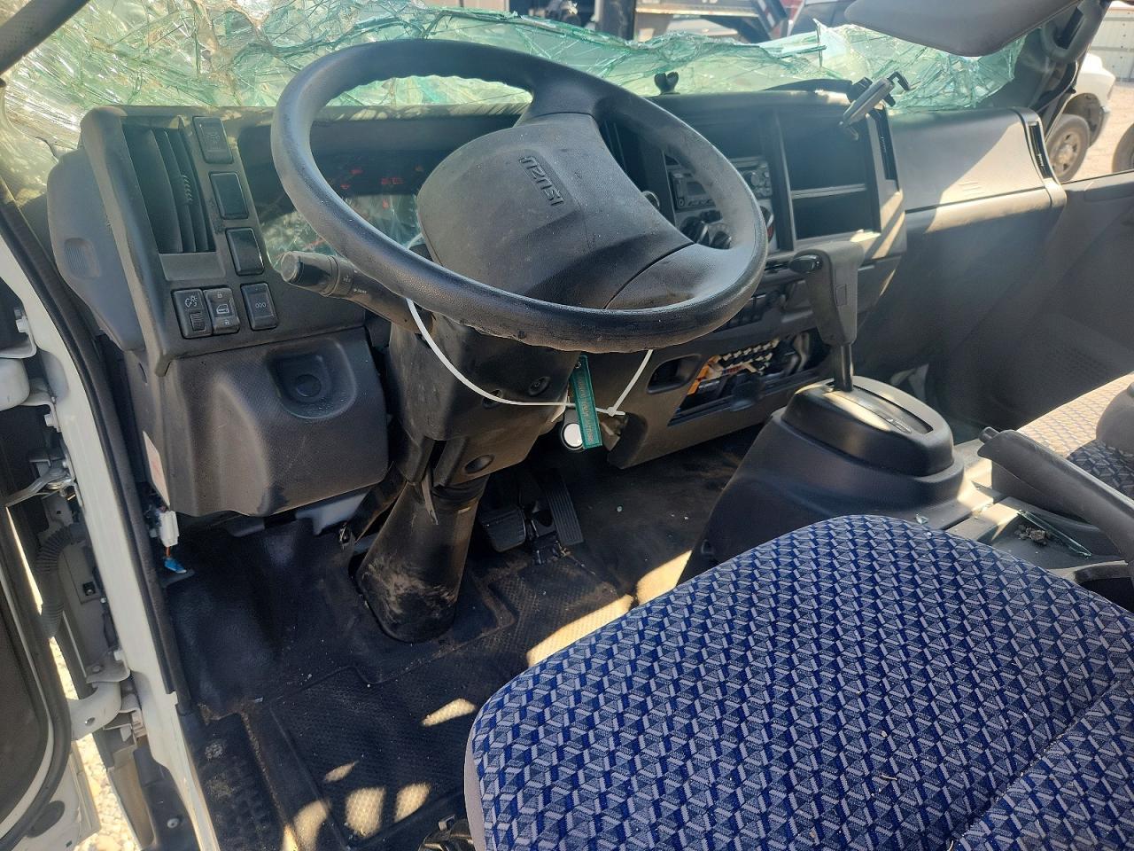 2023 Isuzu NPR HD