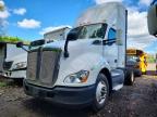 2016 Kenworth T680 Semi Truck