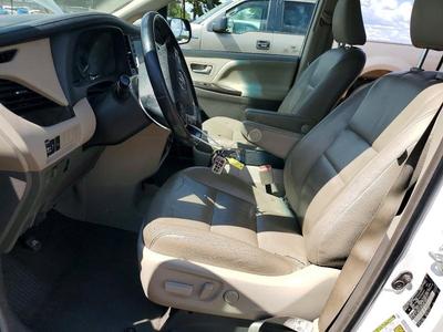 2019 Toyota Sienna XLE 8-PASSENGER