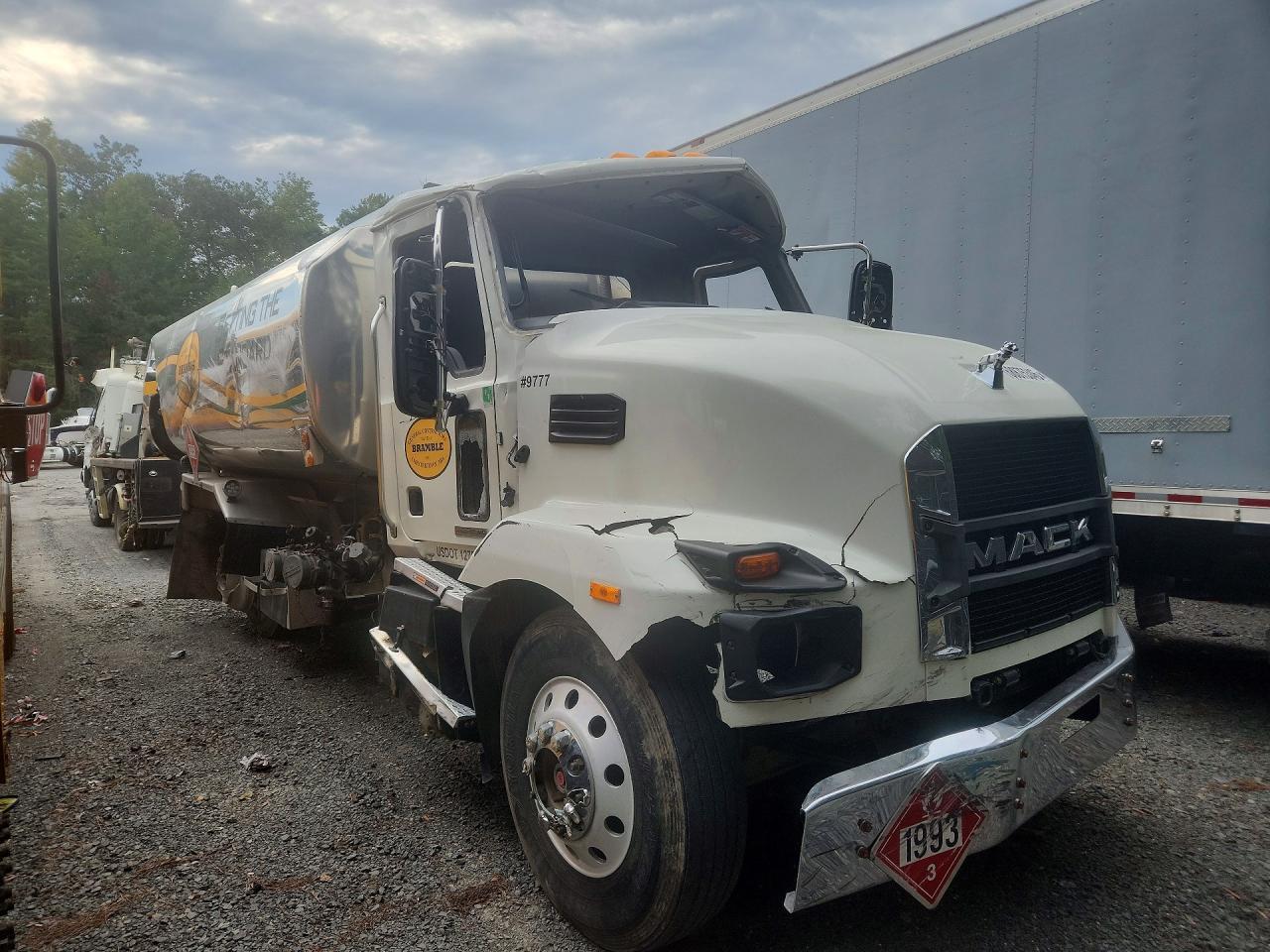 2024 Mack MD642 Fuel / Lube Truck