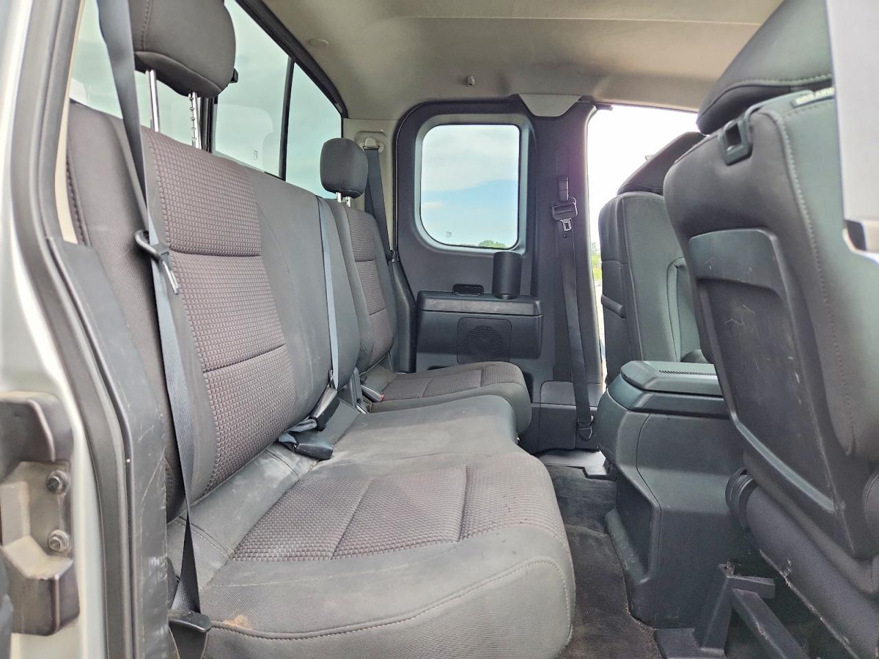 2010 Nissan Titan SE