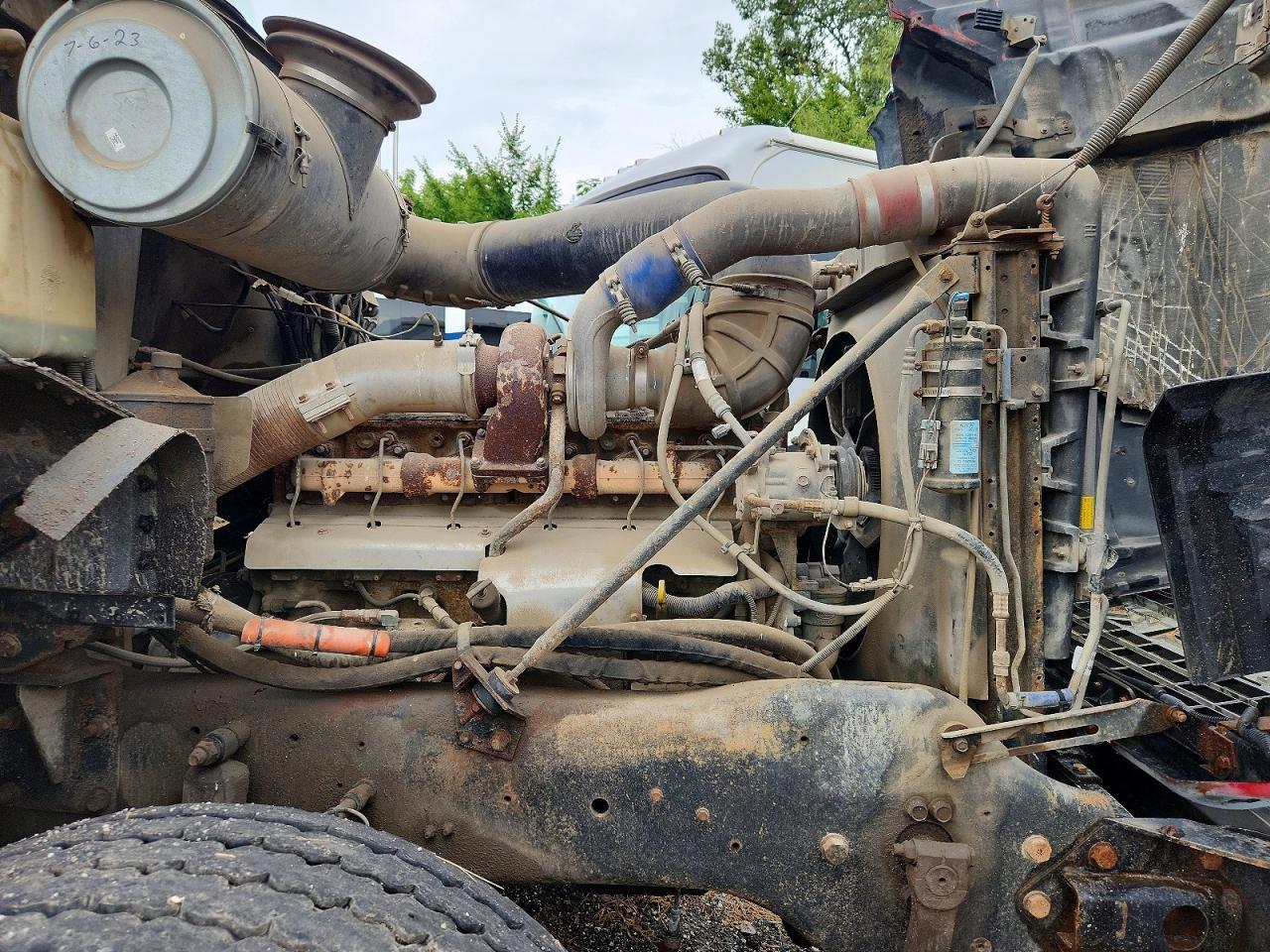 1999 Mack CL713 ROLL-OFF Container Truck