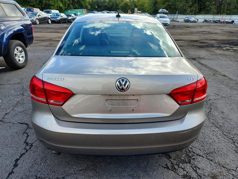 2015 Volkswagen Passat S